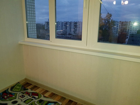 Продам однокомнатную (1-комн.) квартиру, Урицкого ул, 37, Гатчина г