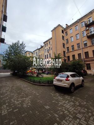 Продам двухкомнатную (2-комн.) квартиру, Жуковского ул, 38, Санкт-Петербург г