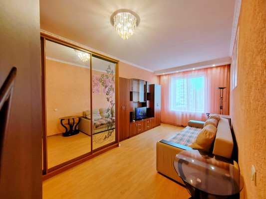 Продам двухкомнатную (2-комн.) квартиру, Светлановский пр-кт, 103А, Санкт-Петербург г