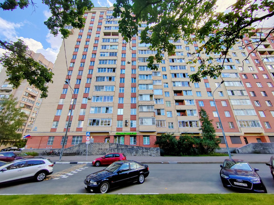 Продам двухкомнатную (2-комн.) квартиру, Светлановский пр-кт, 103А, Санкт-Петербург г