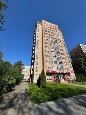 Продам двухкомнатную (2-комн.) квартиру, Тихая ул, 5, Калининград г