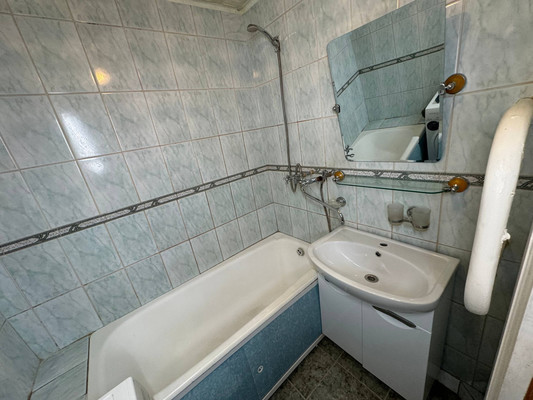 Продам многокомнатную квартиру, Водонасосная ул, 58, Комсомольск-на-Амуре г