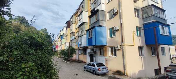 Продам двухкомнатную (2-комн.) квартиру, Б. Хмельницкого ул, 107, Туапсе г