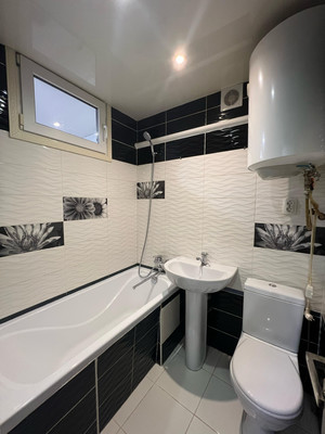 Продам двухкомнатную (2-комн.) квартиру, Б. Хмельницкого ул, 6, Туапсе г