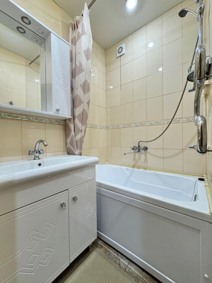 Продам двухкомнатную (2-комн.) квартиру, Шортанова ул, 40/31, Нальчик г