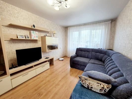 Продам двухкомнатную (2-комн.) квартиру, Новокольцовская ул, 11, Екатеринбург г