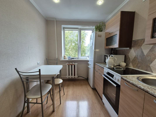 Продам двухкомнатную (2-комн.) квартиру, Новокольцовская ул, 11, Екатеринбург г