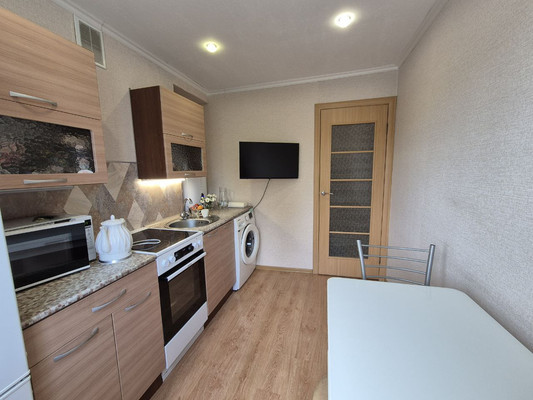 Продам двухкомнатную (2-комн.) квартиру, Новокольцовская ул, 11, Екатеринбург г