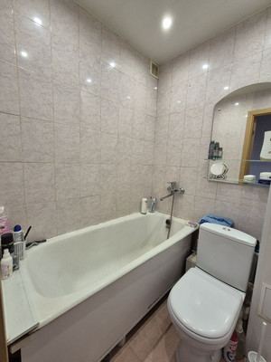 Продам двухкомнатную (2-комн.) квартиру, Новокольцовская ул, 11, Екатеринбург г