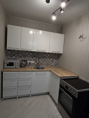 Продам трехкомнатную (3-комн.) квартиру, Магнитогорская ул, 1В, Ростов-на-Дону г