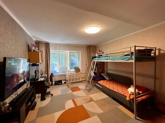 Продам трехкомнатную (3-комн.) квартиру, им. Тургенева ул, 144, Краснодар г