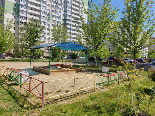 Продам двухкомнатную (2-комн.) квартиру, им. Героя Владислава Посадского ул, 50, Краснодар г