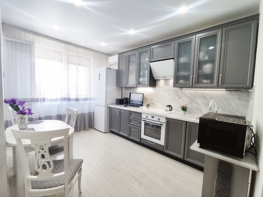 Продам двухкомнатную (2-комн.) квартиру, Западный Обход ул, 39/2к5, Краснодар г
