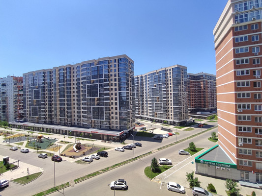 Продам двухкомнатную (2-комн.) квартиру, Западный Обход ул, 39/2к5, Краснодар г