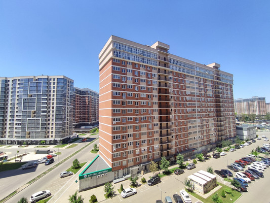 Продам двухкомнатную (2-комн.) квартиру, Западный Обход ул, 39/2к5, Краснодар г