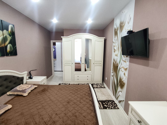 Продам двухкомнатную (2-комн.) квартиру, Западный Обход ул, 39/2к5, Краснодар г