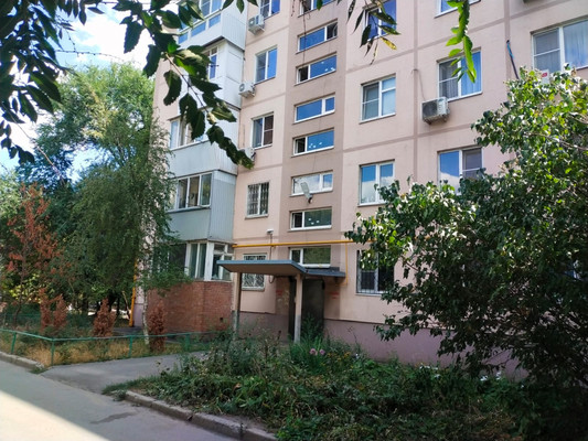 Продам трехкомнатную (3-комн.) квартиру, 2-я Краснодарская ул, 70/1, Ростов-на-Дону г