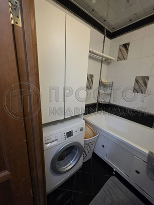 Продам двухкомнатную (2-комн.) квартиру, Большая Очаковская ул, 28, Москва г