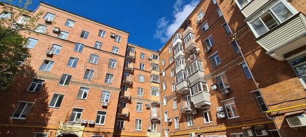 Продам комнату в 3-комн. квартире, Энергетическая ул, 20, Москва г