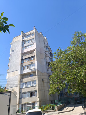 Продам двухкомнатную (2-комн.) квартиру, Совхозная ул, 4а, Симферополь г