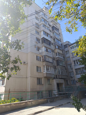 Продам двухкомнатную (2-комн.) квартиру, Совхозная ул, 4а, Симферополь г