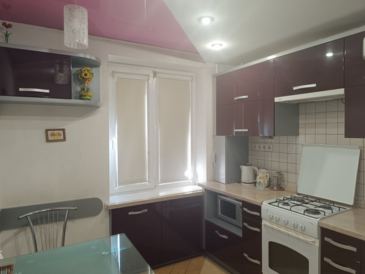 Продам двухкомнатную (2-комн.) квартиру, Совхозная ул, 4а, Симферополь г