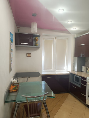 Продам двухкомнатную (2-комн.) квартиру, Совхозная ул, 4а, Симферополь г