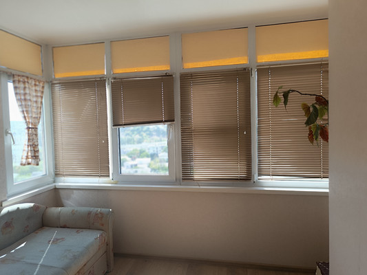 Продам двухкомнатную (2-комн.) квартиру, Совхозная ул, 4а, Симферополь г