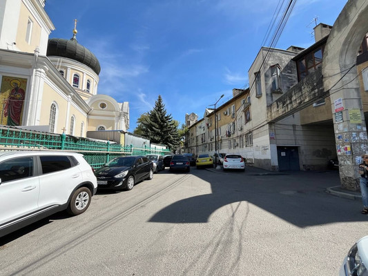 Продам многокомнатную квартиру, Петропавловская ул, 15, Симферополь г
