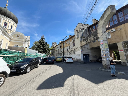 Продам многокомнатную квартиру, Петропавловская ул, 15, Симферополь г