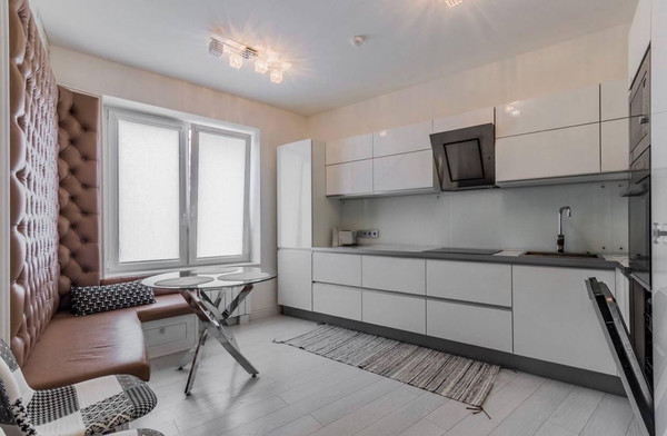 Продам трехкомнатную (3-комн.) квартиру, Красуцкого ул, 3м, Санкт-Петербург г