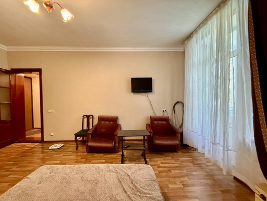 Продам однокомнатную (1-комн.) квартиру, Павленко ул, 15, Симферополь г