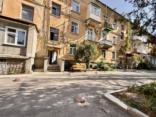 Продам однокомнатную (1-комн.) квартиру, Павленко ул, 15, Симферополь г