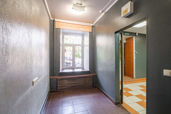 Продам торговое помещение 82,1 м2, Гаванская ул, 35, Санкт-Петербург г