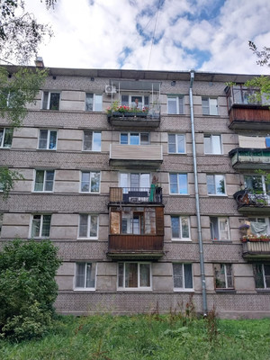 Продам трехкомнатную (3-комн.) квартиру, Ленинградская ул, 71А, Пушкин г