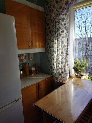 Продам трехкомнатную (3-комн.) квартиру, Ленинградская ул, 71А, Пушкин г