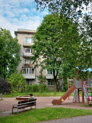 Продам трехкомнатную (3-комн.) квартиру, Ленинградская ул, 71А, Пушкин г