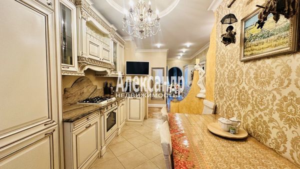 Продам двухкомнатную (2-комн.) квартиру, Октябрьский пр-кт, 104, Всеволожск г