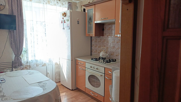 Продам трехкомнатную (3-комн.) квартиру, Красногвардейский б-р, 27к2, Подольск г