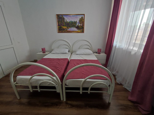 Продам однокомнатную (1-комн.) квартиру, Центральная ул, 26, Витязево с