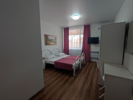 Продам однокомнатную (1-комн.) квартиру, Центральная ул, 26, Витязево с