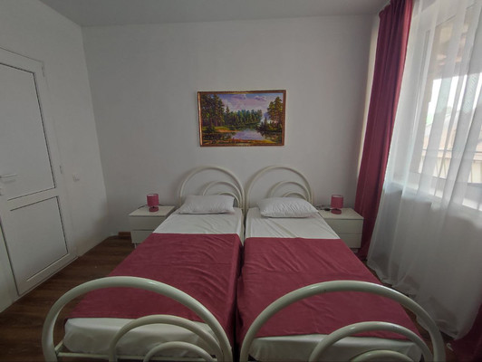 Продам однокомнатную (1-комн.) квартиру, Центральная ул, 26, Витязево с