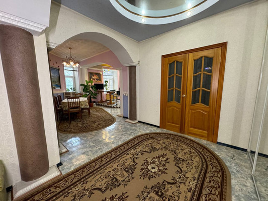 Продам трехкомнатную (3-комн.) квартиру, Мира пр-кт, 13, Комсомольск-на-Амуре г