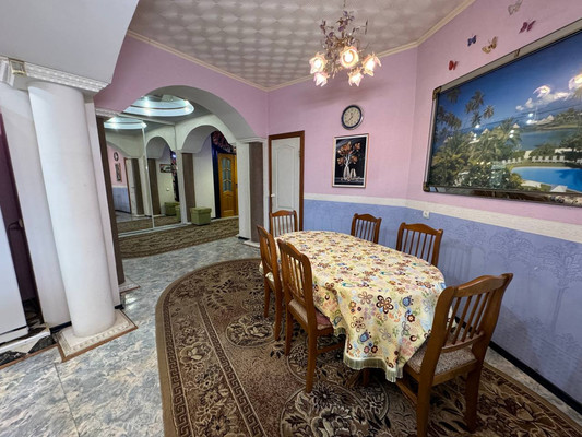 Продам трехкомнатную (3-комн.) квартиру, Мира пр-кт, 13, Комсомольск-на-Амуре г