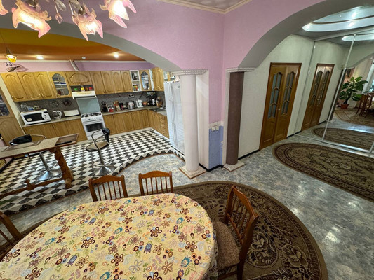 Продам трехкомнатную (3-комн.) квартиру, Мира пр-кт, 13, Комсомольск-на-Амуре г