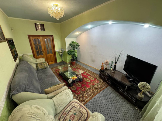 Продам трехкомнатную (3-комн.) квартиру, Мира пр-кт, 13, Комсомольск-на-Амуре г