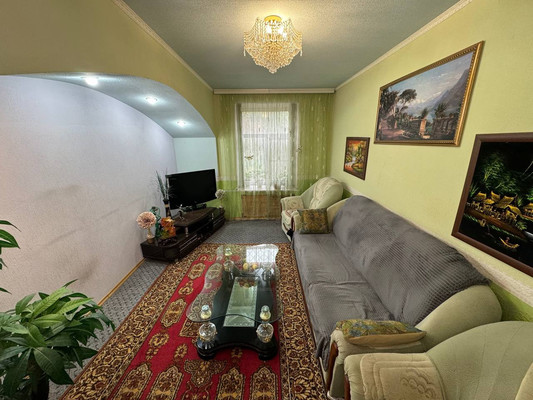 Продам трехкомнатную (3-комн.) квартиру, Мира пр-кт, 13, Комсомольск-на-Амуре г