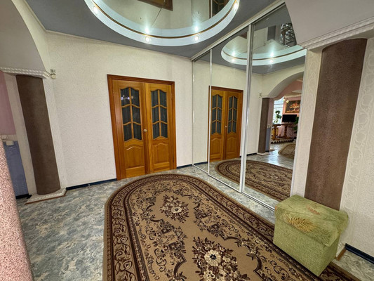 Продам трехкомнатную (3-комн.) квартиру, Мира пр-кт, 13, Комсомольск-на-Амуре г