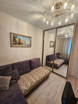 Продам трехкомнатную (3-комн.) квартиру, Маршала Тимошенко ул, 44, Москва г