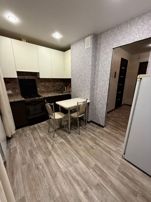 Продам двухкомнатную (2-комн.) квартиру, Комсомольская ул, 36, Медведево пгт